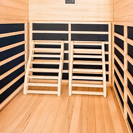 펜션 Lovely In With Sauna